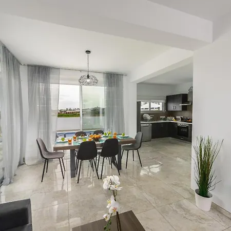 Villa Alasia *